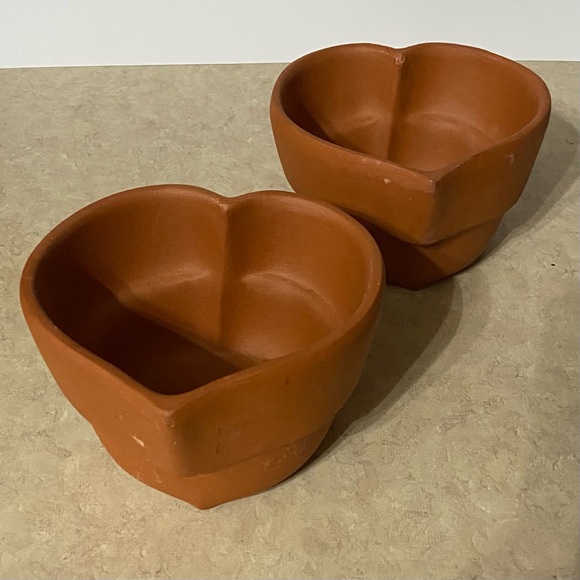 Vintage bread pot bowl, heart shaped terra cotta. Bennington Pottery, Vermont - Picture 1 of 7